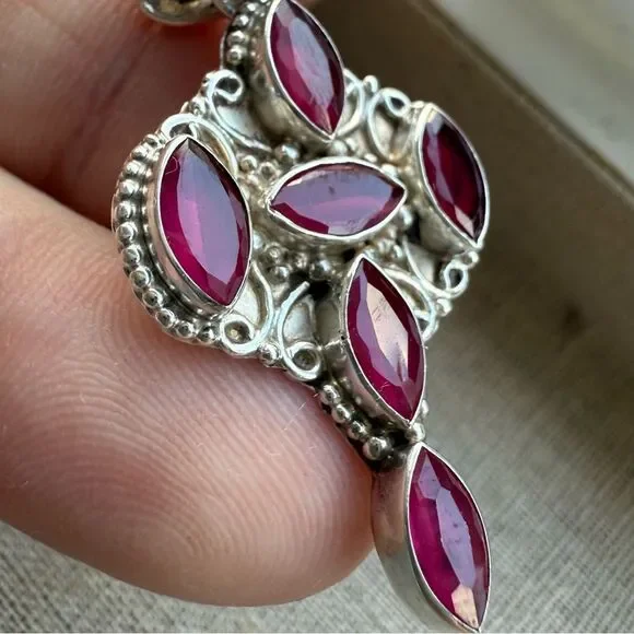 VINTAGE STERLING SILVER & RUBY MARQUISE PENDANT ✨